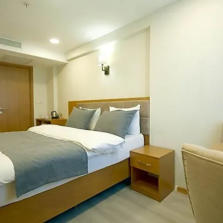 Szálloda Kartal Palace Taksim Square Family 4*