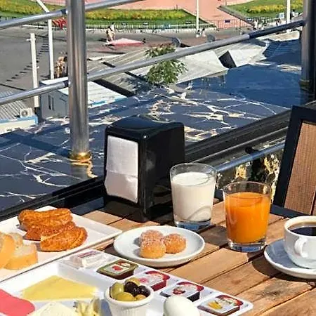 Kartal Palace Taksim Square Family 4*