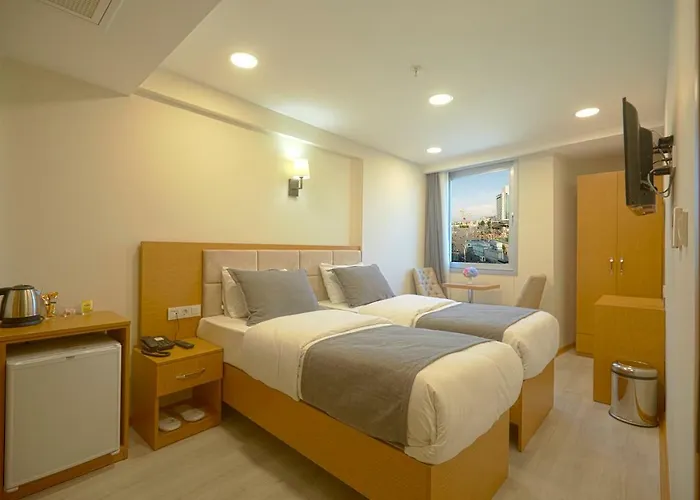 Kartal Palace Taksim Square Family