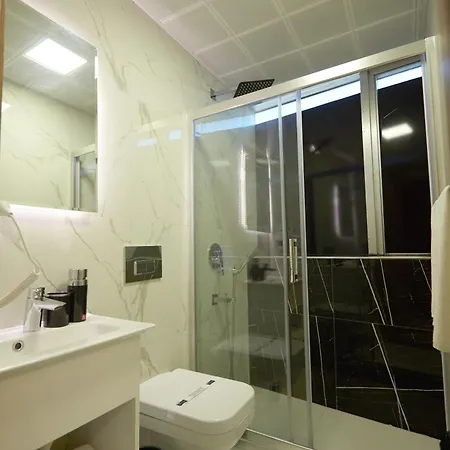 Kartal Palace Taksim Square Family 4*