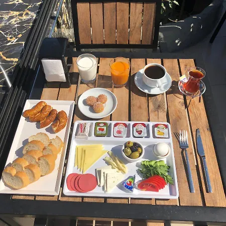 Kartal Palace Taksim Square Family Hotell